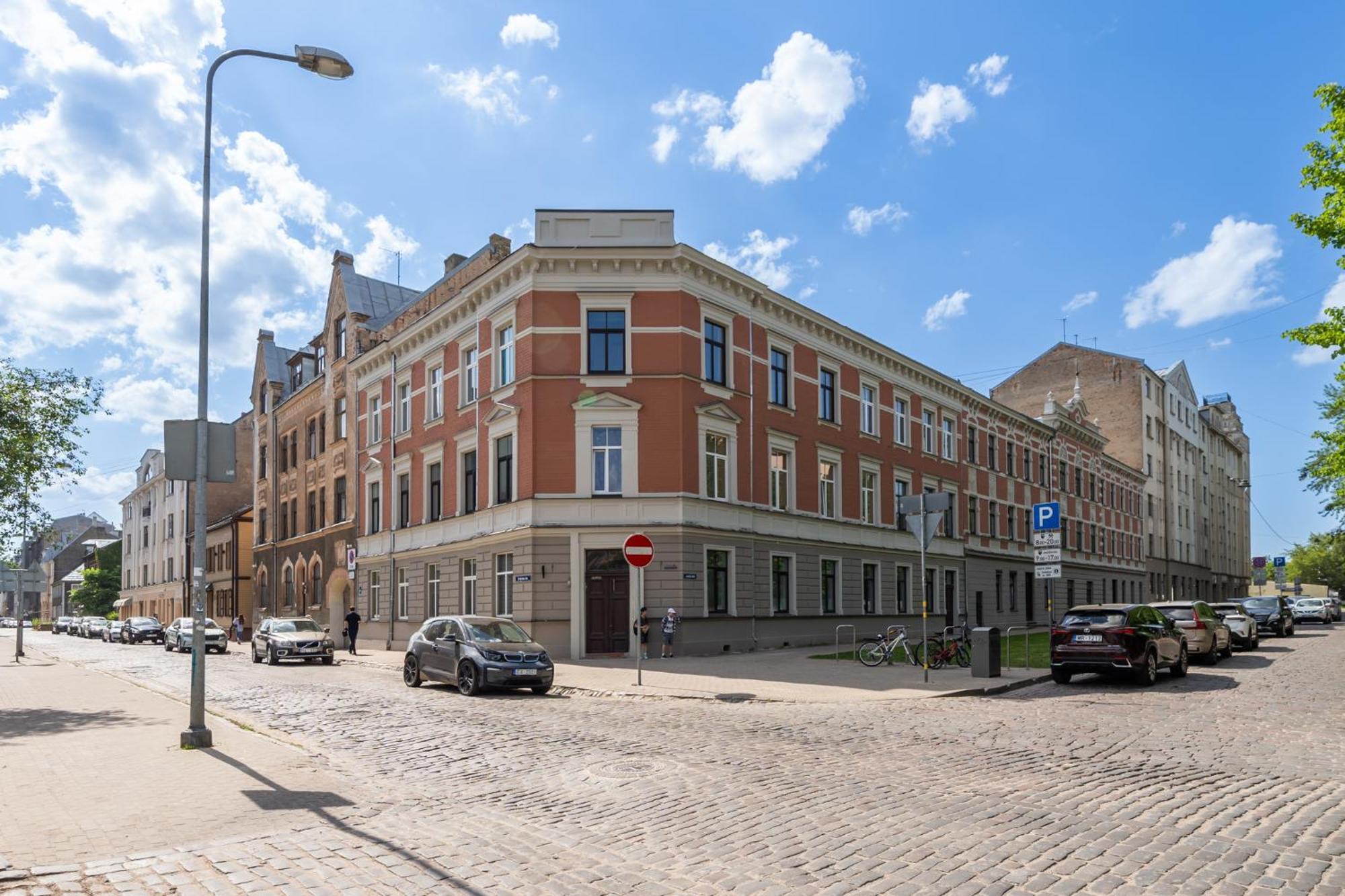Appartement Elegant And Spacious Riga
